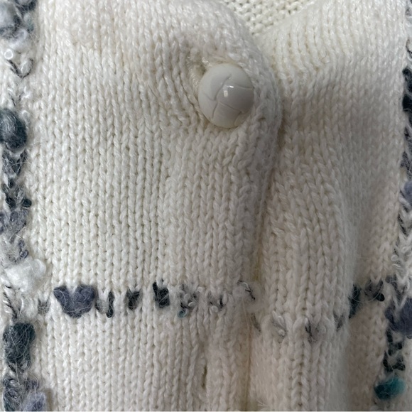 [Dress Barn] Ivory & Gray Plaid Windowpane Ramie Blend Button Down Sweater - Picture 3 of 9